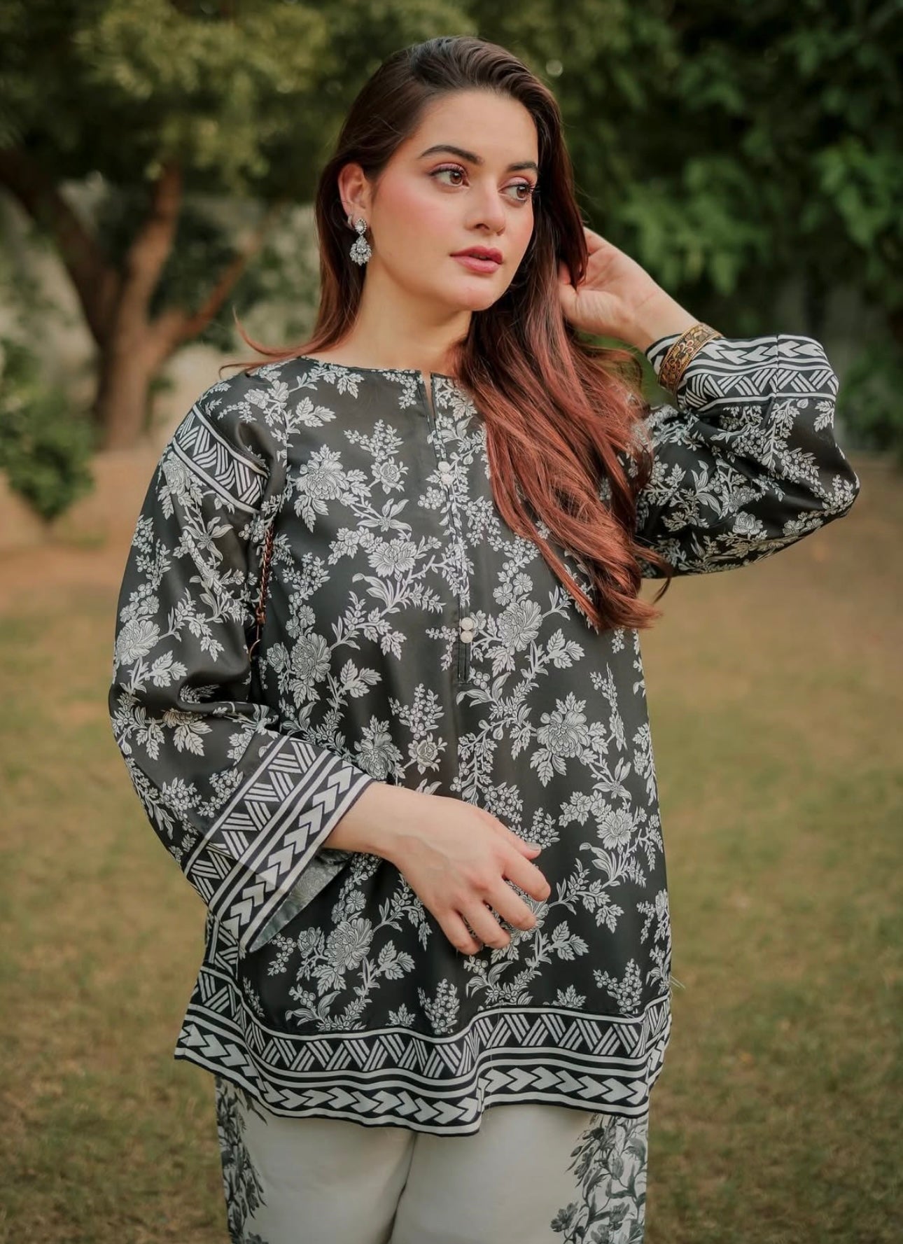 DILRUBA TRENDING ARTICLE 2PC STITCHED