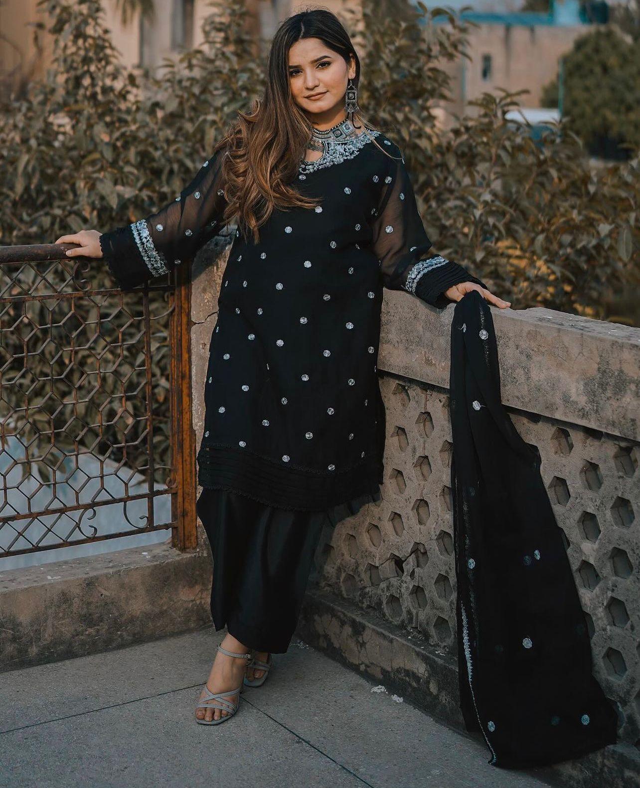 HANIA 3-PC Stitched