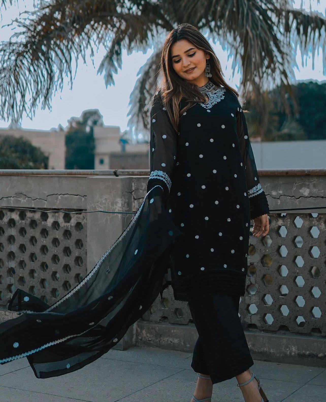 HANIA 3-PC Stitched