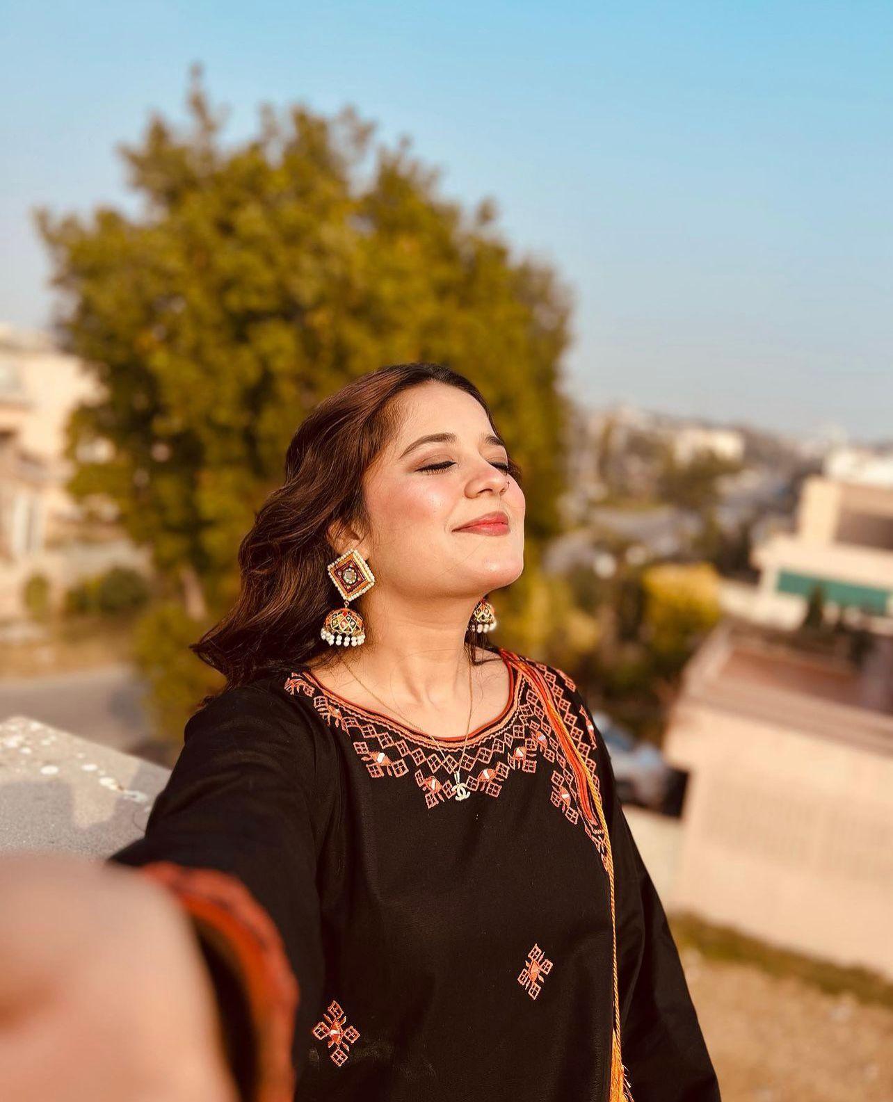 Desi Core Embroidery 2Pcs Stitched