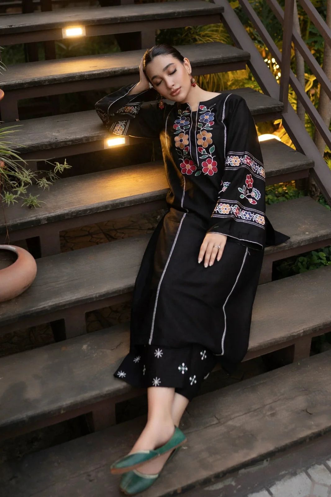 Cottage 2Pc Stitched