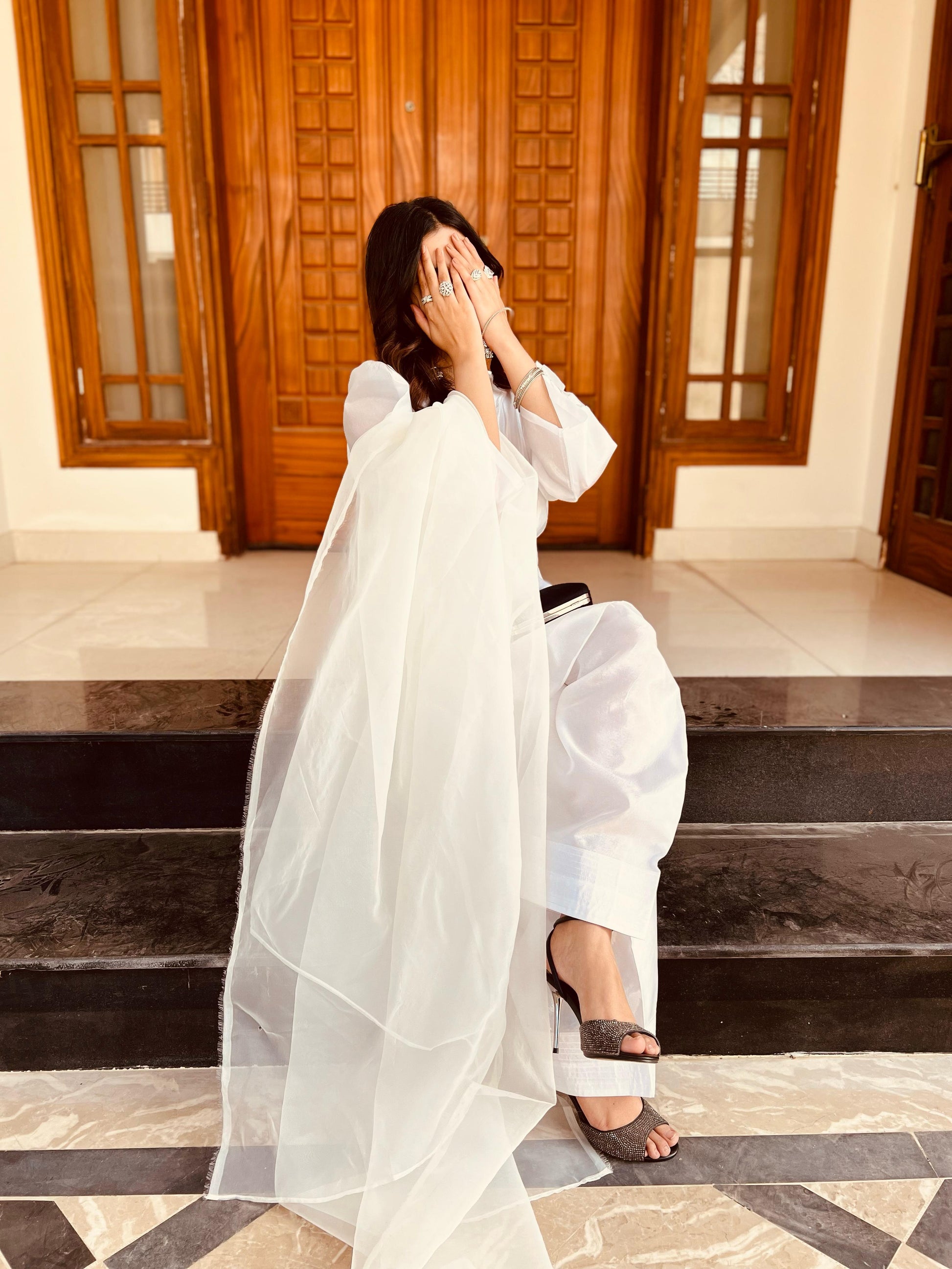 Varda ( Farshi Shalwar )